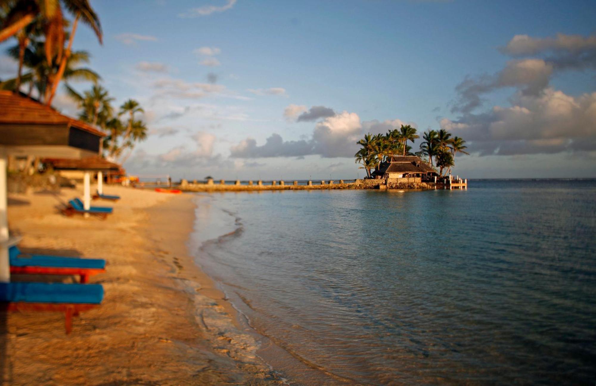 The Warwick Fiji Korolevu (Viti Levu) Exterior foto Sunset at the beach